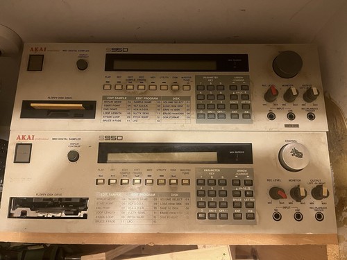 Akai s950 sampler - s950,